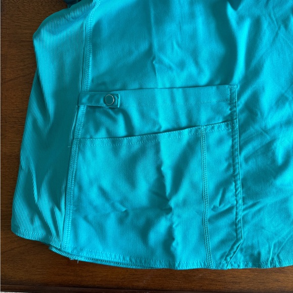 Med Couture scrub tops (x2) - Picture 2 of 3